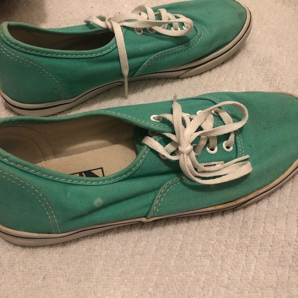 Vans - Picture 3 of 6